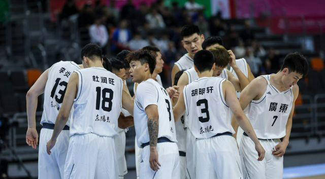 奥兰多魔术训练开放日；加时末段防线松动引欢呼；法国杯在即；球队文化再被提及的简单介绍